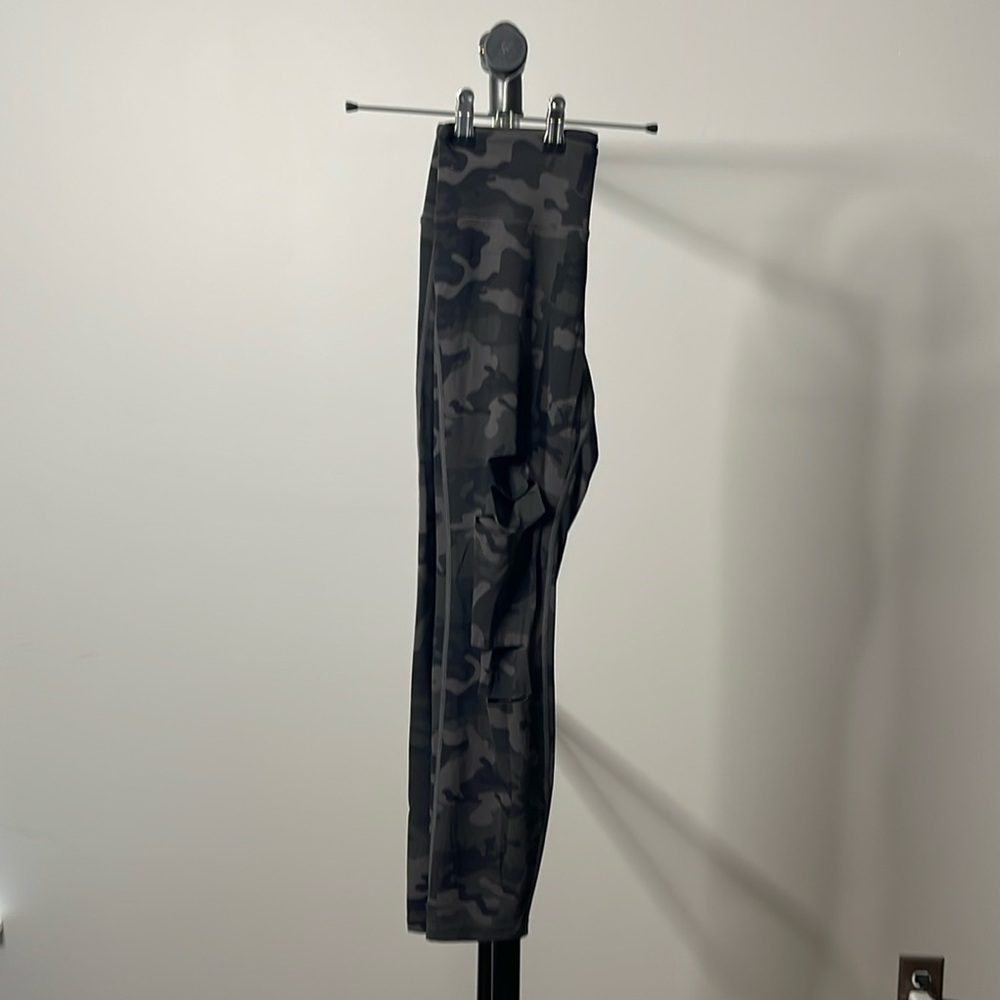 Zyia forest camo slashed luxe